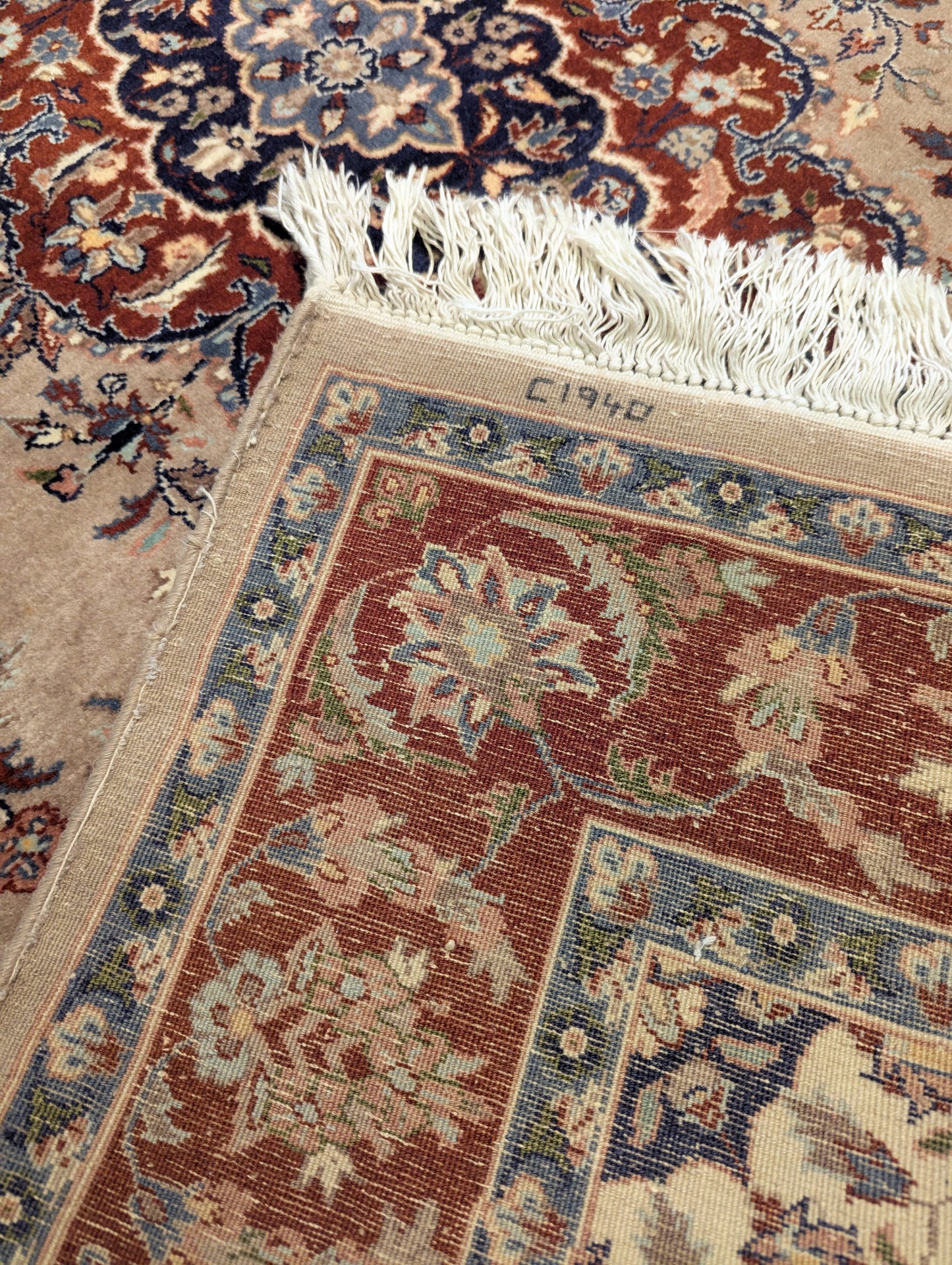 Vintage Kashan Handmade Wool Rug – 4.5x7 ft | Beige Field with Red Medallion (Sn:1940)