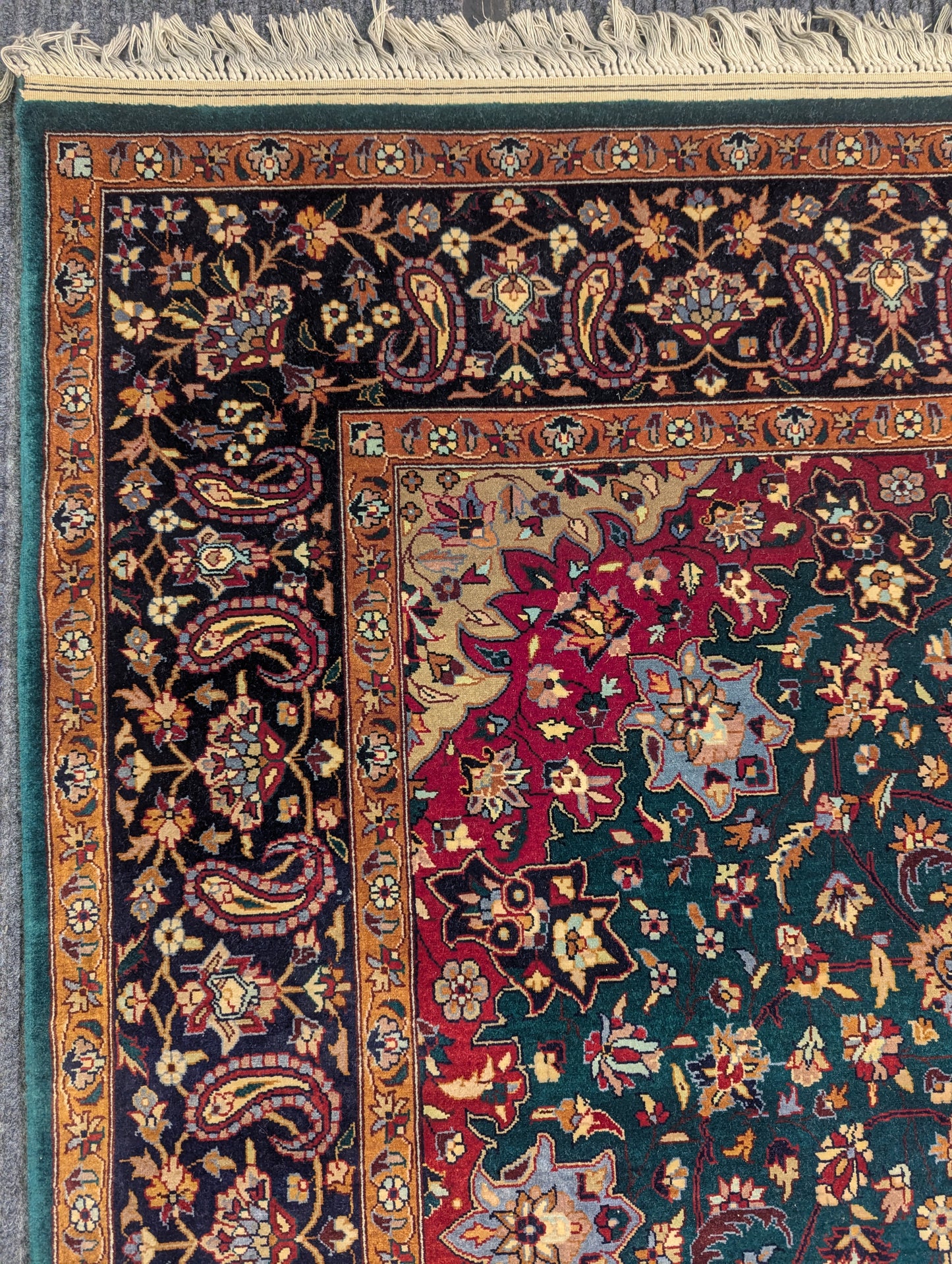 Emerald Green Tabriz-Style Handmade Wool Rug – 4.5x7 ft | Floral Paisley Border(Sn:2162)