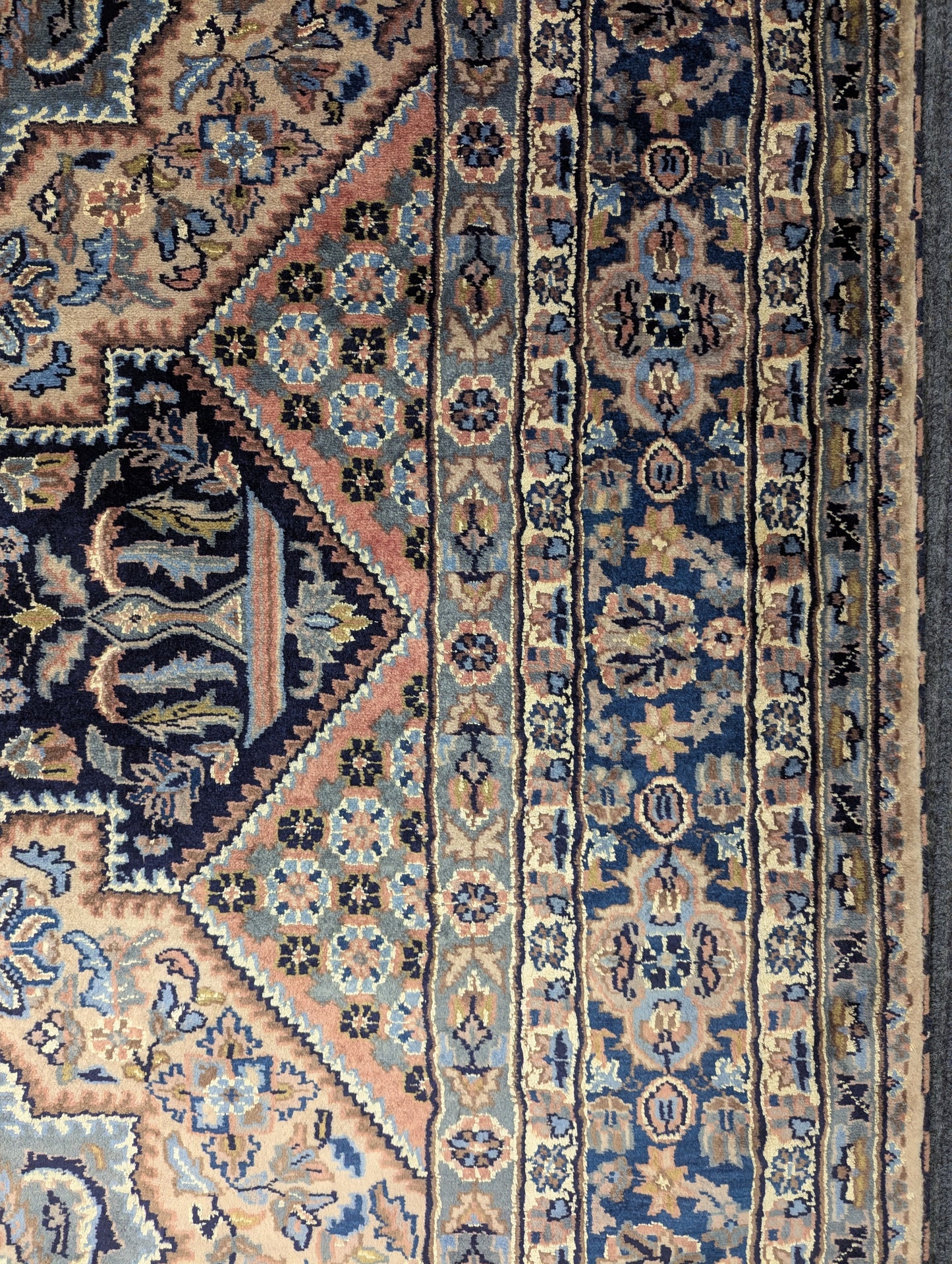 Vintage Pakistani Kashan-Style Handmade Wool Rug – 6x9 Feet | 45+ Years Old(sn:7211)