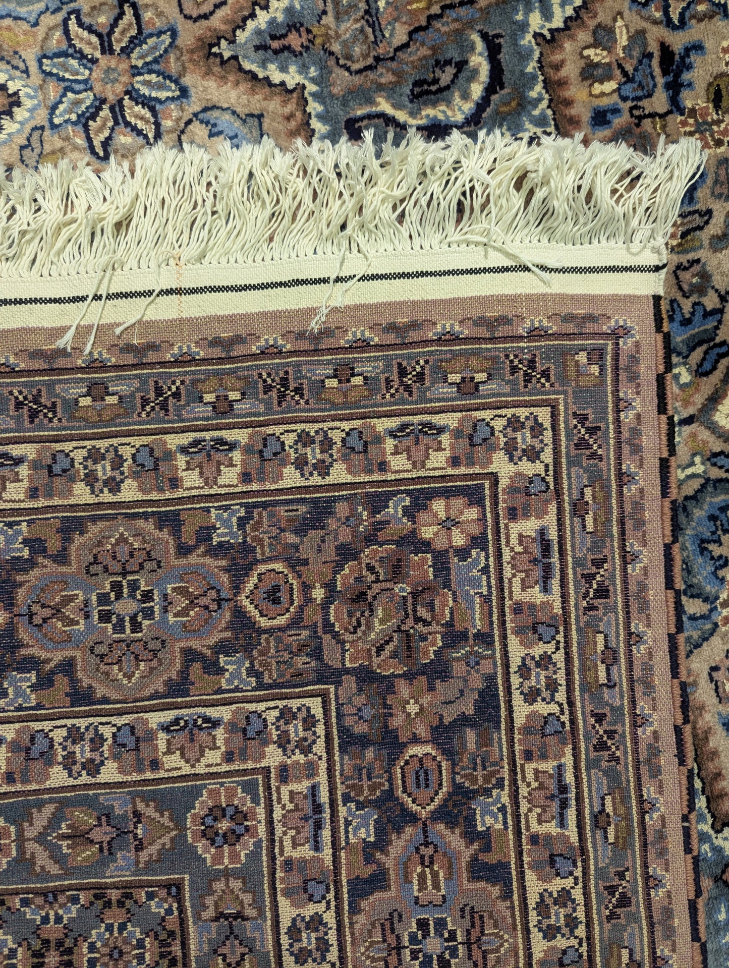 Vintage Pakistani Kashan-Style Handmade Wool Rug – 6x9 Feet | 45+ Years Old(sn:7211)