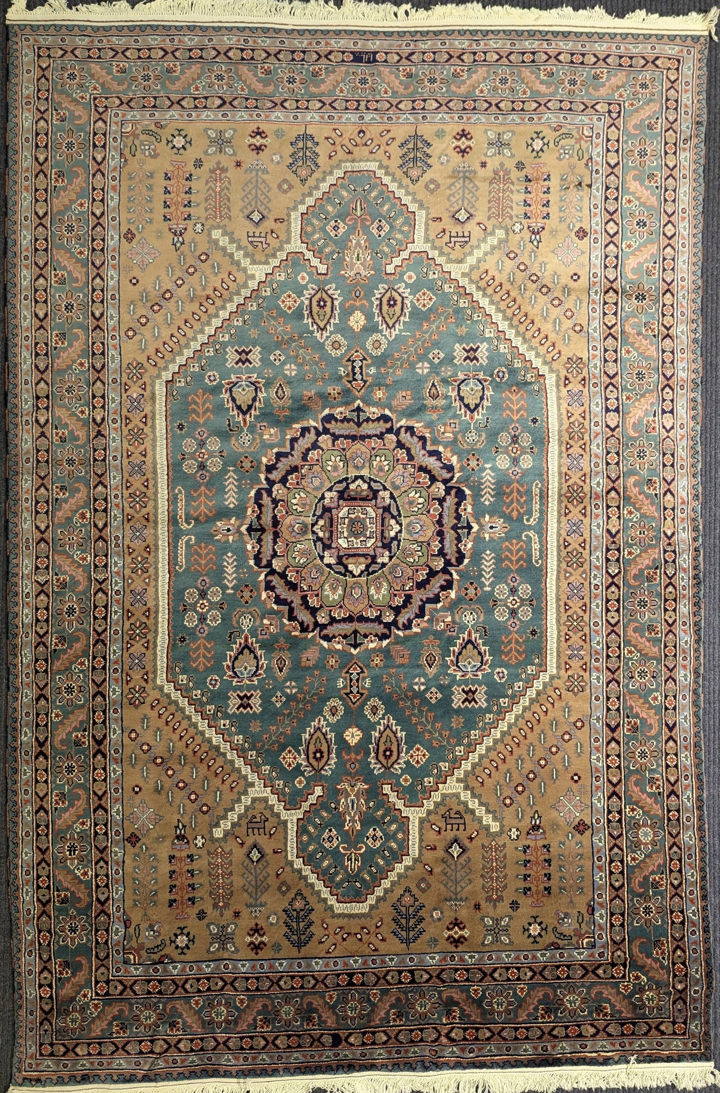 Vintage Pakistani Kashan-Style Handmade Wool Rug – 6x9 Feet | 45+ Years Old (sn:6708)