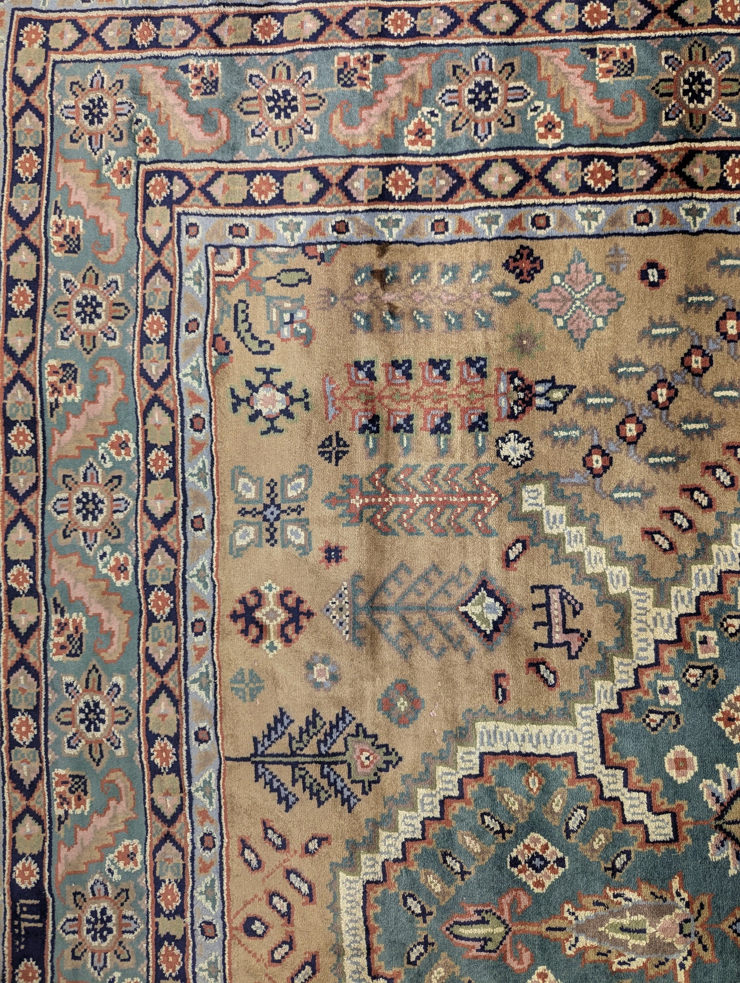 Vintage Pakistani Kashan-Style Handmade Wool Rug – 6x9 Feet | 45+ Years Old (sn:6708)