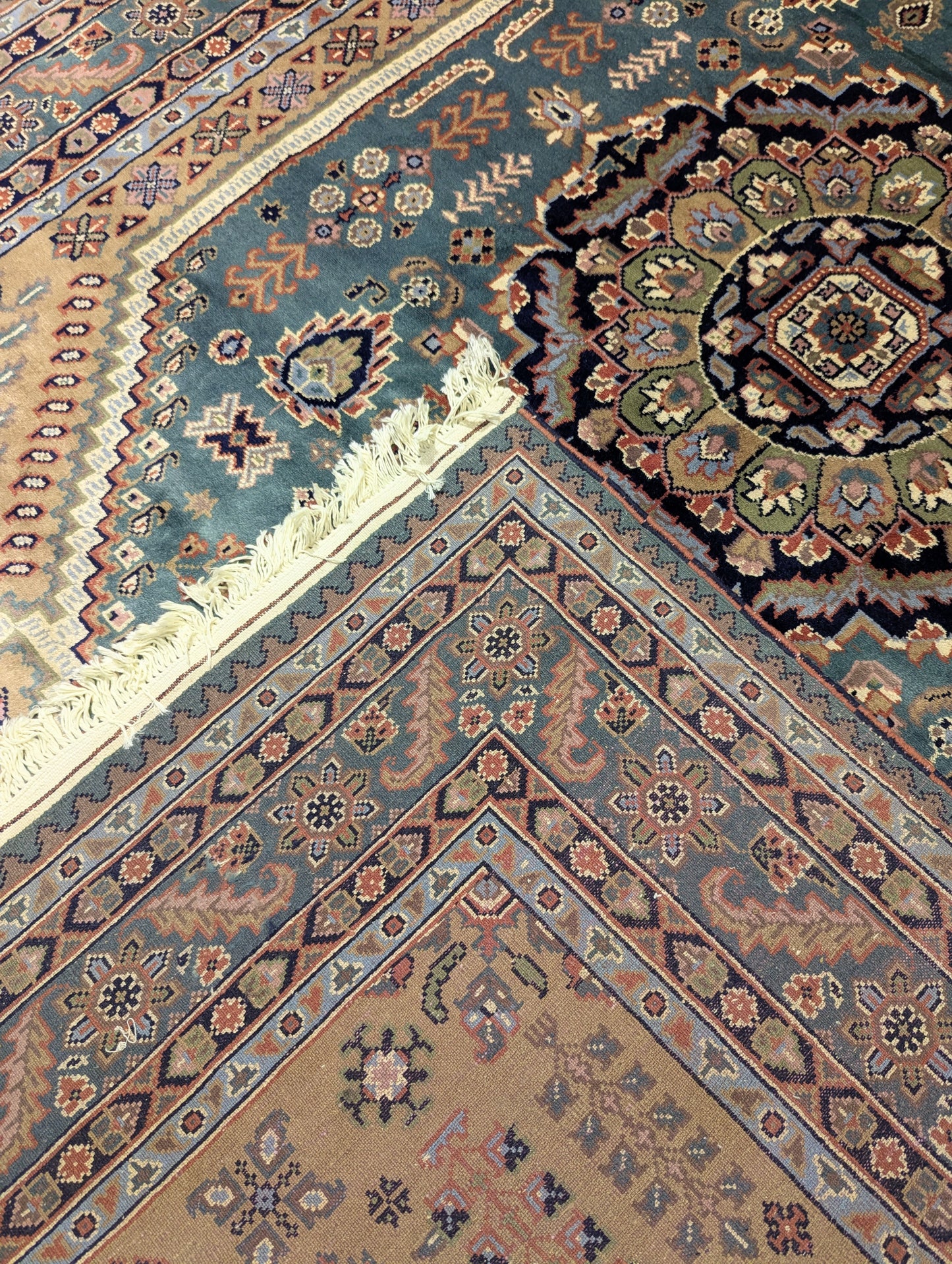 Vintage Pakistani Kashan-Style Handmade Wool Rug – 6x9 Feet | 45+ Years Old (sn:6708)