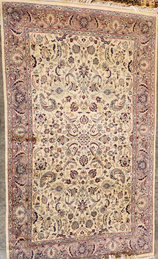 Cream Kashan 4.5X7 Feet